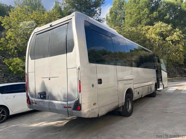 Túraautó Beulas Man Gianino