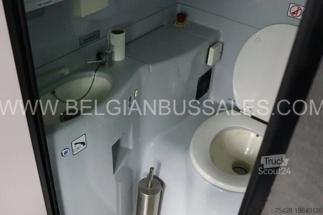 Dubbeldäckare Neoplan Skyliner L New Model / P06 / TDX27 Astromega / ...