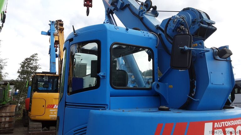 Gosenični žerjav Maeda LC 785-6 BF (16m)