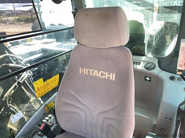 Wheeled Excavator Hitachi ZX170W-6 with 3 buckets