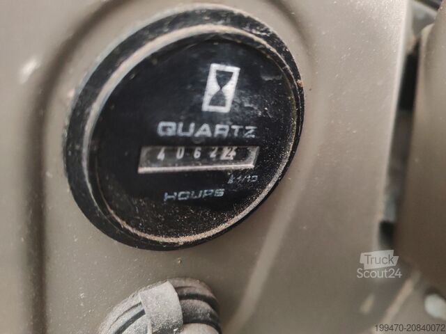 Mini Excavator < 7t Case CX50B with 3 excavator buckets