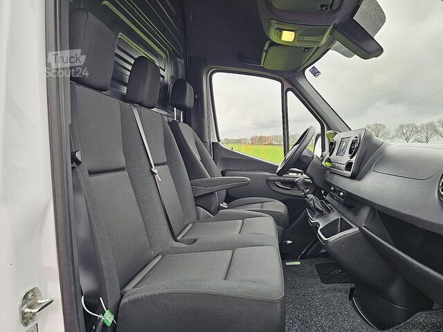 High-roof van MERCEDES-BENZ SPRINTER 315 L3H2 Mbux Airco Eur6