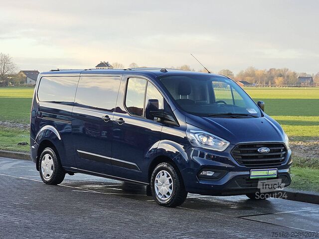 High-roof van FORD TRANSIT CUSTOM 2.0 L2H1 Navi Trekhaak!