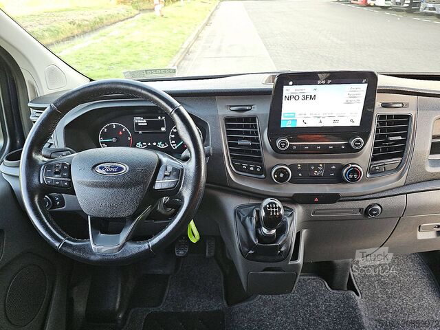 High-roof van FORD TRANSIT CUSTOM 2.0 L2H1 Navi Trekhaak!