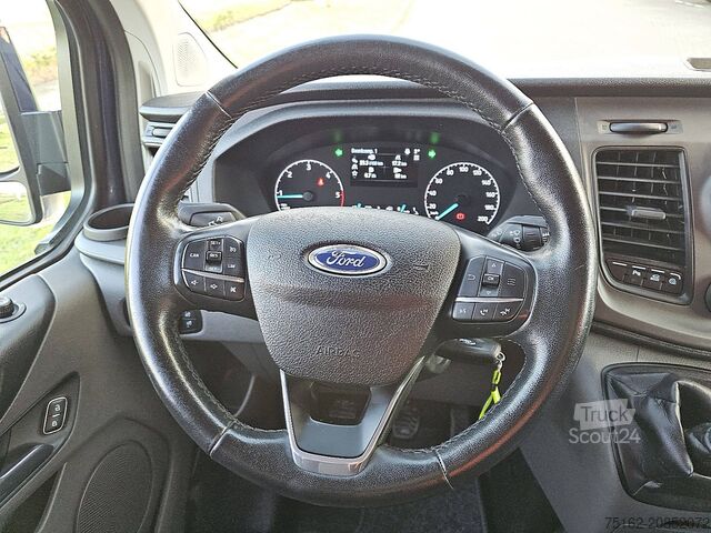 High-roof van FORD TRANSIT CUSTOM 2.0 L2H1 Navi Trekhaak!