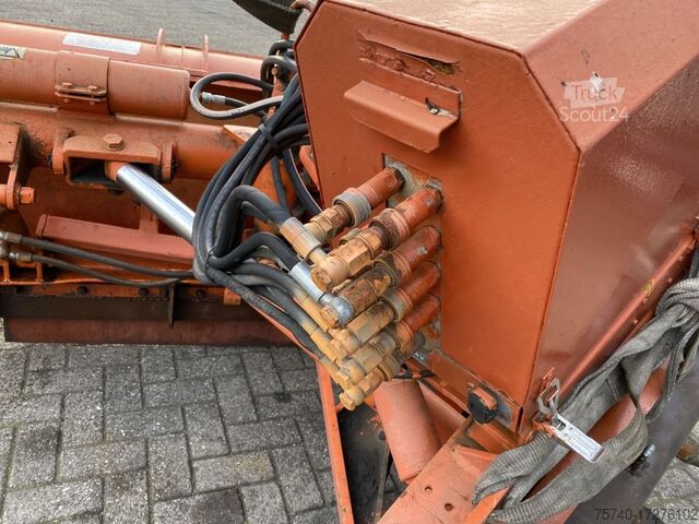 Lame de déneigement Assaloni + snow shovel AC5565