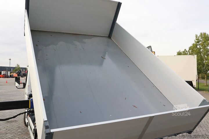 Volquete de 3 lados FUSO 7C18 | 4X2 | 3-WAY TIPPER | PM 6.5 KRAN /CRANE