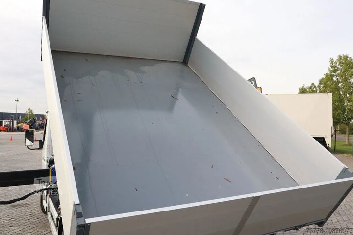 Tovornjak z žerjavom FUSO Canter 7C18 | 4X2 | 3-WAY TIPPER | PM 6.5 KRAN ...