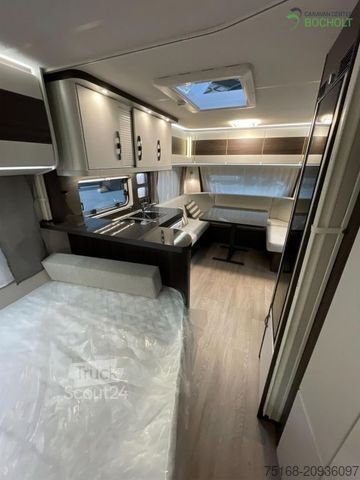 Lakókocsi HOBBY Prestige 720 KWFU Modell 2026