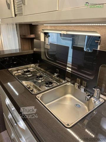 Lakókocsi HOBBY Prestige 720 KWFU Modell 2026