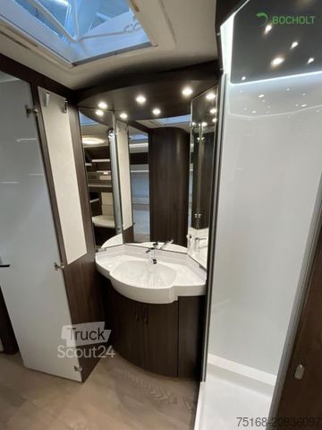 Lakókocsi HOBBY Prestige 720 KWFU Modell 2026