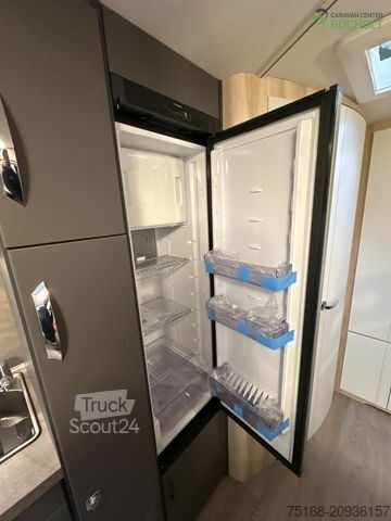 Lakókocsi HOBBY De Luxe 545 KMF Modell 2026 / 2000 kg