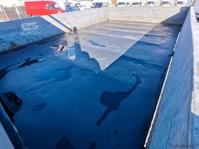 Kravas mikroautobuss ar pašizgāzēju RENAULT Master 2.5DCI KIPPER 3,1M/ AHK