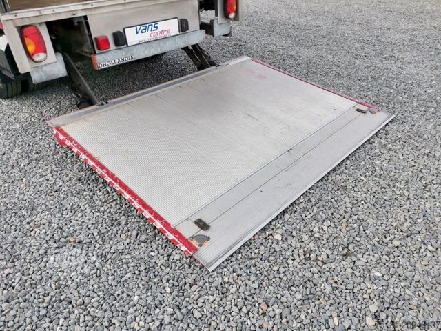 Skříňová dodávka MERCEDES-BENZ Sprinter 513CDI KOFFER 8PAL/ LBW/ BIS 3,5T