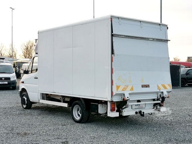 Skříňová dodávka MERCEDES-BENZ 412D KOFFER 3,7M/ LBW/ BIS 3,5T