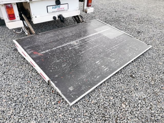 Skříňová dodávka MERCEDES-BENZ 412D KOFFER 3,7M/ LBW/ BIS 3,5T