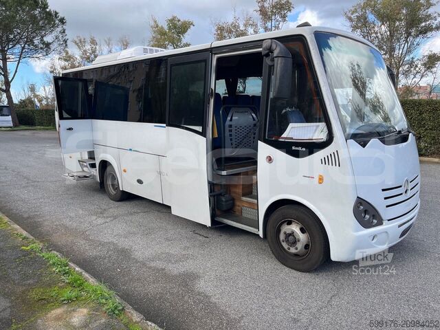 Bus intercité Mercedes-Benz Vario