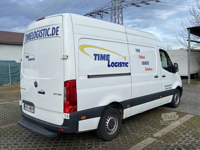 Fourgon surélevé Mercedes-Benz Sprinter 317