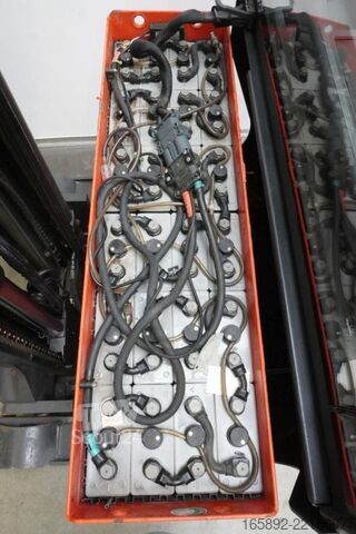 رافعة شوكية تلسكوبية Linde R 16 HD 1120