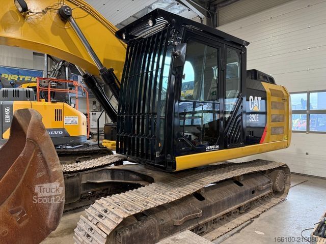 حفارة مجنزرة CATERPILLAR 320 EL