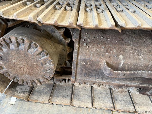 حفارة مجنزرة CATERPILLAR 320 EL