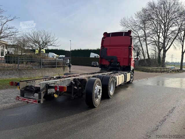 Podvozok s kabínou DAF CF 440 6 x 2 Naloopas - stuuras