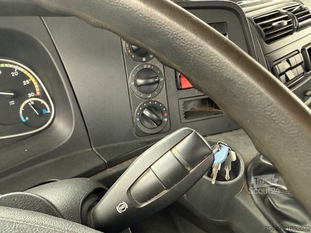 Driezijdige kipper Mercedes-Benz Atego 1224 K 4x2 Atego 1224 K 4x2, Meiller 3-S-Kipper  2x AHK Öl