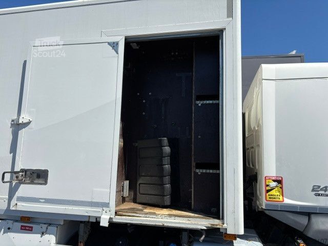Lastbilsmonterad kran VOLVO FL12.240L-KOFFER-WERKSTATTWAGEN-KRAN HIAB-163TKM