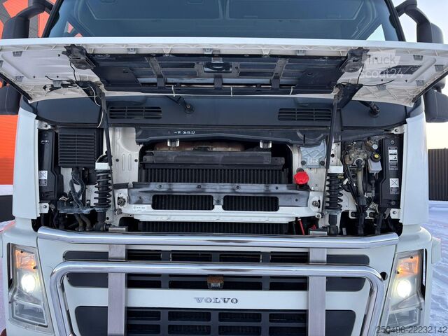 Chassihytt Volvo FM 300 6x6 FOR SALE AS CHASSIS / ONLY 189215 km !