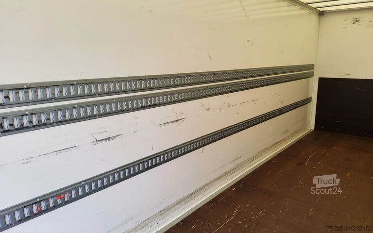 Valigia Renault D 210 P4x2 - ACC. - 33-BPX-1 - BAKWAGEN - 12 TO...