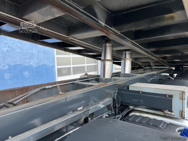 Driezijdige kipper Iveco Trakker 500