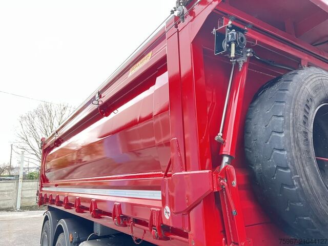 Driezijdige kipper Iveco Trakker 500