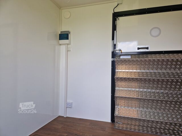 Vending trailer trailershop sale Event Messe Präsentation Bühne direkt