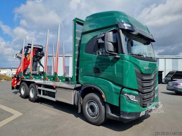 Transportador de madeira Iveco X-WAY AS300X57ZP ON+ 6x4 Palfinger Epsilon M12 Z