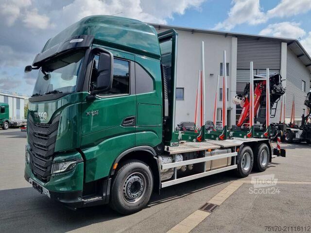 Transportador de madeira Iveco X-WAY AS300X57ZP ON+ 6x4 Palfinger Epsilon M12 Z