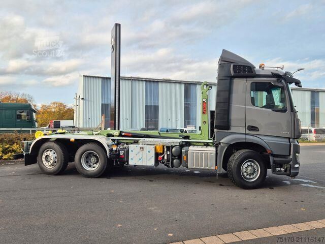 Hakenarmsystem Mercedes-Benz Arocs 2551 L 6x2/4-4 HAD HIAB ULT21S56 AHK