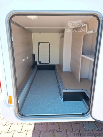 Camping-car semi-intégré BÜRSTNER Lineo T 620 G