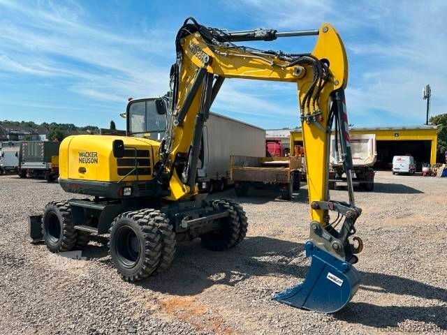 Mobiele graafmachine WACKER Neuson EW 100 Mobilbagger / AC/ 49.000 EUR