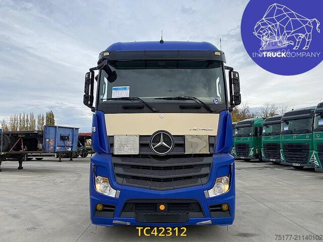 Matières dangereuses Mercedes-Benz Actros 1845