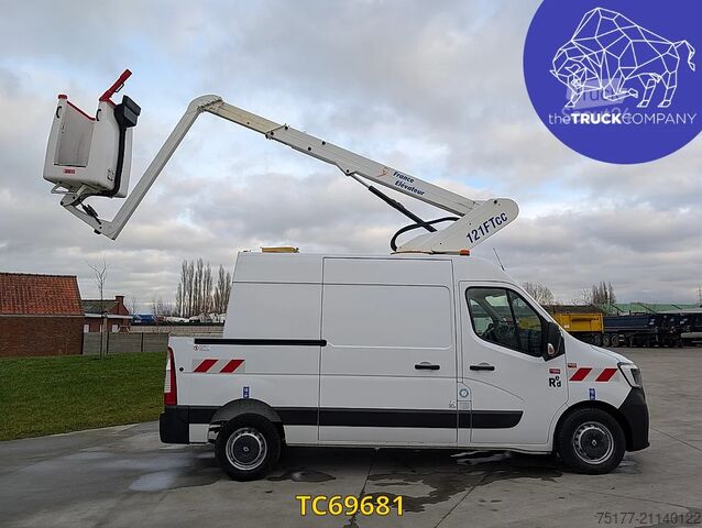 Lifting platform Renault Master Master 130.35 nacelle tronque