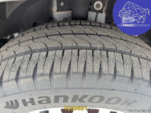 Lifting platform Renault Master Master 130.35 nacelle tronque