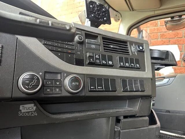 Standaard-SZM Volvo FH 460 Globetrotter