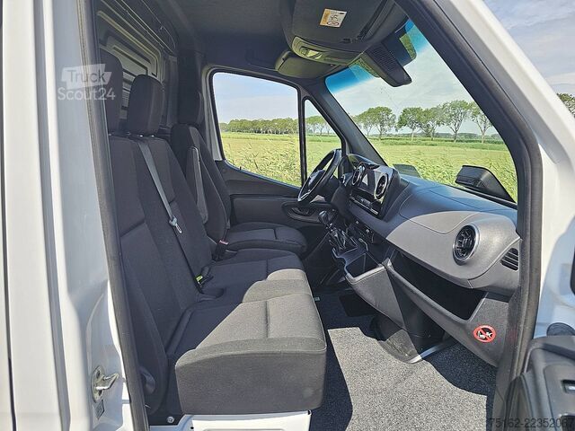 عربة ستيشن واغن ذات سقف مرتفع MERCEDES-BENZ SPRINTER 315 L2H2 LED RWD Mbux!