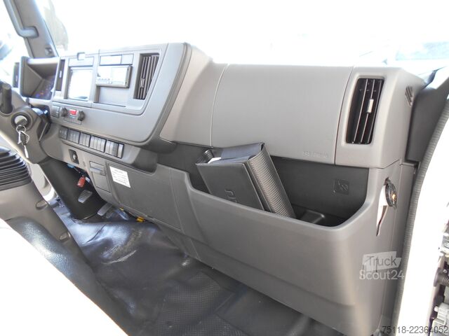 Transporter mit Kipper Isuzu M30 (7,5 ton) - GRU E RIBALTABILE