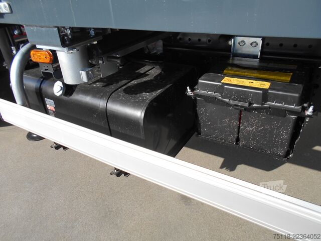 Transporter mit Kipper Isuzu M30 (7,5 ton) - GRU E RIBALTABILE