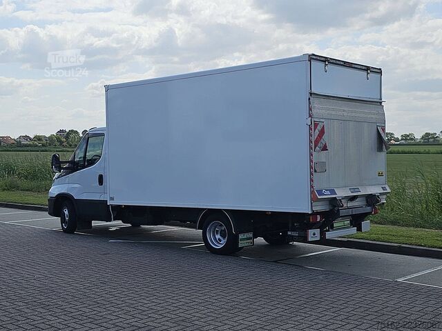 Resväska IVECO DAILY 35C16 Bakwagen Laadklep
