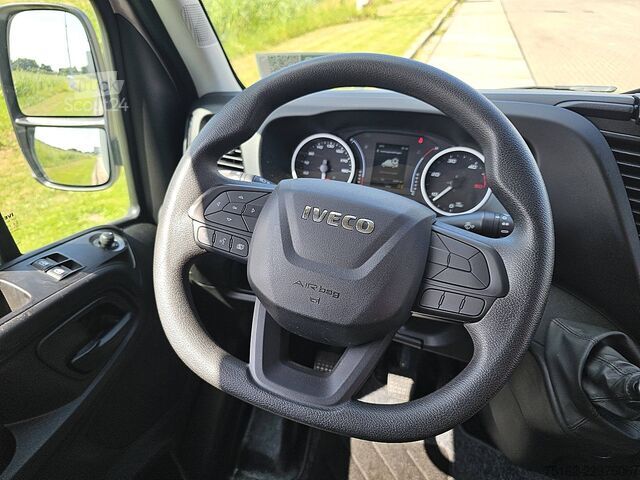 Resväska IVECO DAILY 35C16 Bakwagen Laadklep