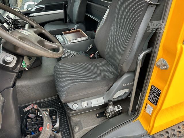 Трьохсторонній самоскид MAN TGS 26.540 6x4 3-Seitenkipper KRAN 19m FUNK