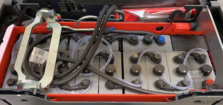 Wózek paletowy elektryczny z podestem dla operatora Linde T 25 SP 131-08