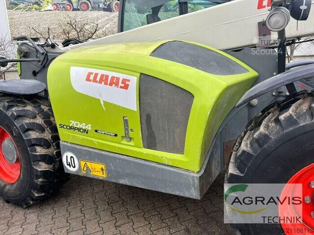 Teleskopický nakladač Claas SCORPION 7044